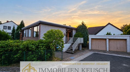 Bungalow mit Doppelgarage, großes Grundstück und Vollkeller in ruhiger Lage (Sackgasse)