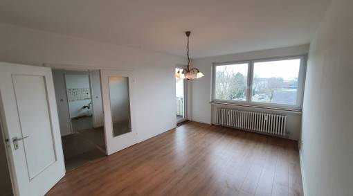 Verkauft***Gut geschnittene 3 Zimmer Wohnung mit Balkon und schönem Ausblick - günstiger als Mieten