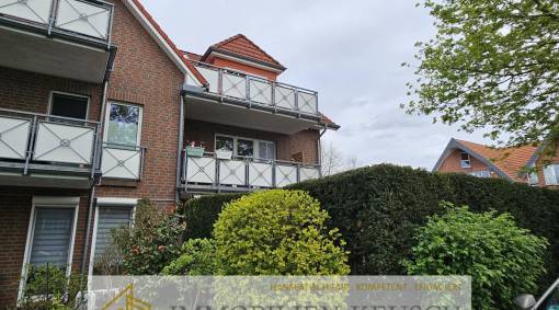 Preis reduziert - Helle 3 Zimmer- Whg mit Sonnenbalkon, zusätzlich Ausbaumöglichkeit im DG, Parkplatz