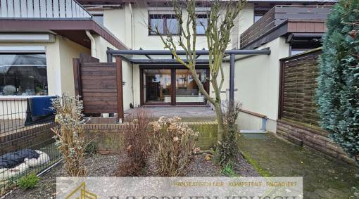 Modernisiertes Haus,  zentrale & ruhige Lage mit überdachter Terrasse und Garten + Ausbaupotenzial