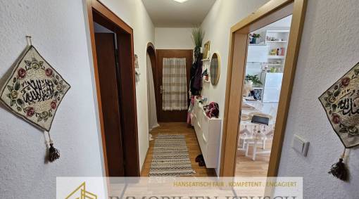 Große & schöne 3-Zimmer-Wohnung mit Balkon in zentraler Lage von Achim !